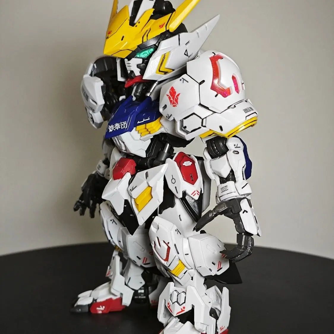 Gaogao Revised Edition MGSD Barbatos 4th Form Assembly Model Kit - Extraordinary Raid, with Stickers and Base Action Figure